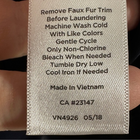 Talbots Black Label "The Puffer" vest, navy, size XS, new with tags - Picture 11 of 16